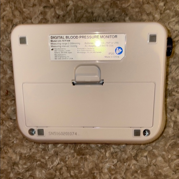 LifeSource UA-767FAM Multi-User Blood Pressure Monitor - Picture 3 of 7